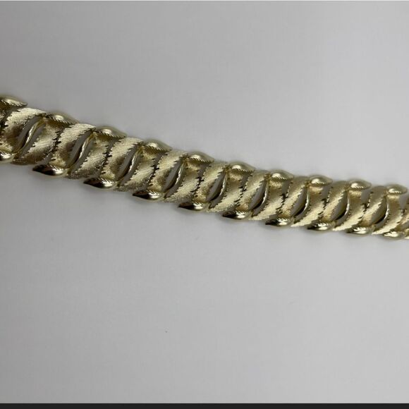 VINTAGE LISNER MCM GOLD TONE BRACELET 7" EXCELLENT CONDITION - Picture 9 of 11